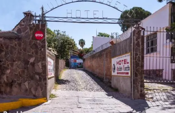 洛雷託莊園酒店