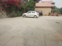 Hathi Mauja - parking