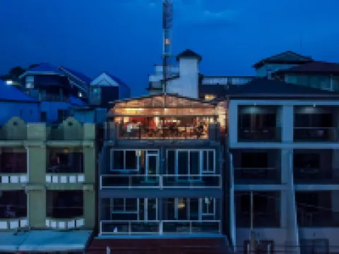 Quarter 09 Beach Hotels in Bang Lamung