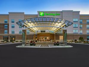 Holiday Inn Grand Rapids North - Walker