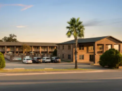 Super 8 by Wyndham Universal City Hoteles en Universal City