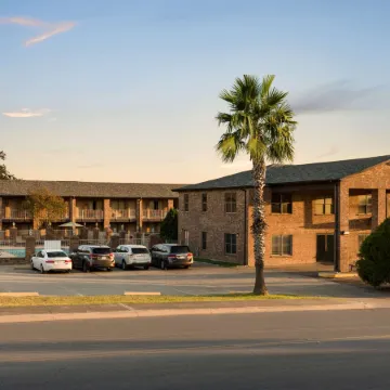 Super 8 by Wyndham Universal City