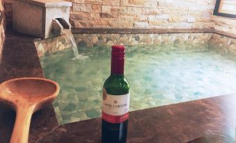 Minquan Lanqingge Hot Spring Business Hotel