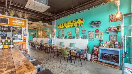 Yangyang from Seven Pension (Population of Yangridan-Gil, 10-Second Walk to Jukdo Beach) Отели рядом с достопримечательностью «Jukdo Beach»