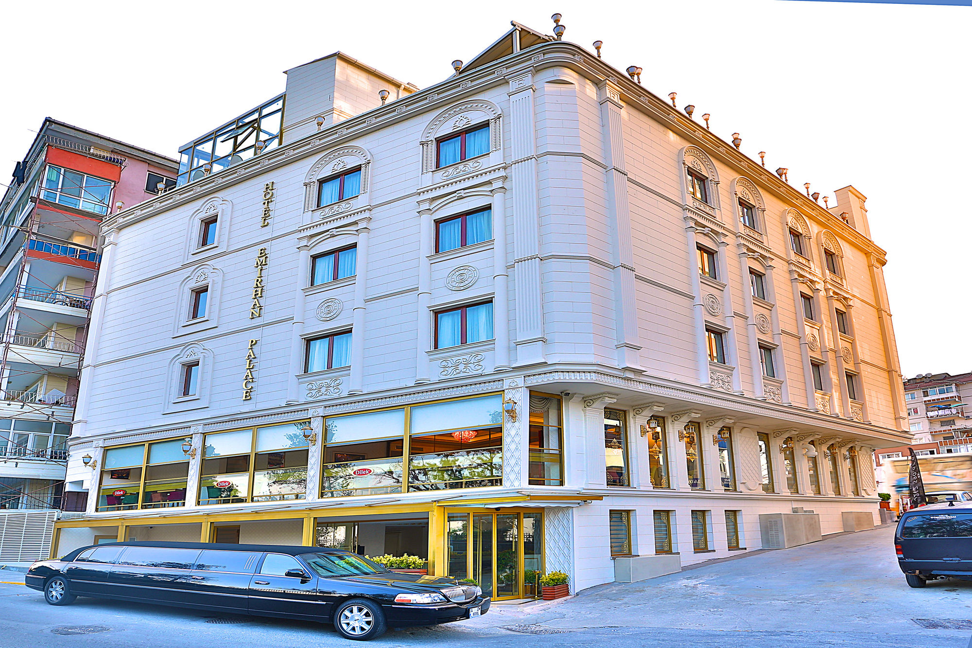 Hotel Emirhan Palace