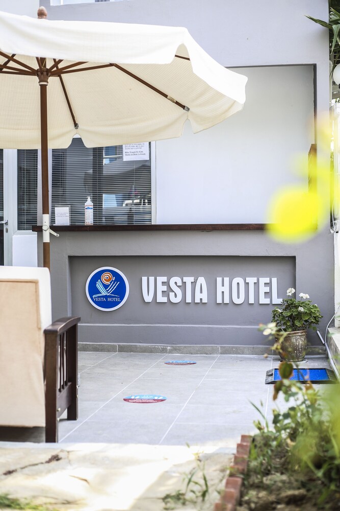 Vesta Hotel