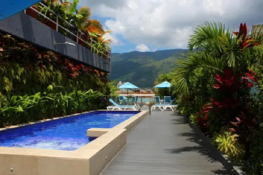 Waldorf Hotel Отели рядом с достопримечательностью «Edificio Chataing»