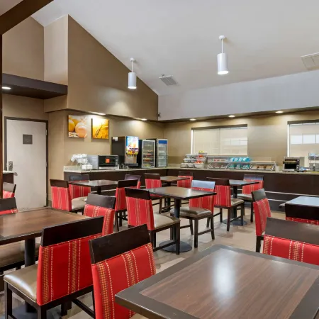 Comfort Suites