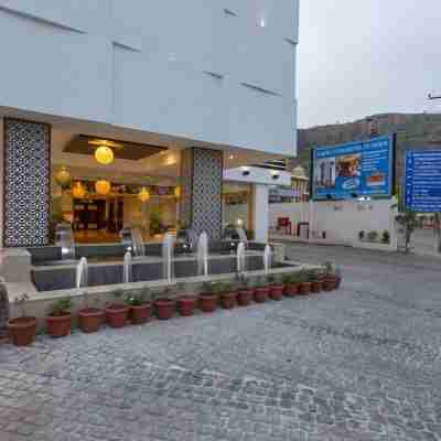 파이 바이스로이 Hotel Exterior