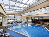 Schlosshotel Lacknerhof Hotels in Flachau