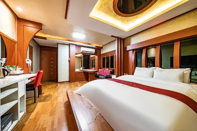 Suwon (Paldalmun) Herb 華城行宮附近的飯店