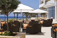 Radisson Blu Golden Sands Resort and Spa, Golden B - bar