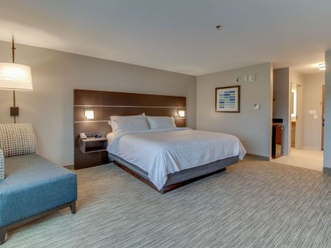 Holiday Inn Express & Suites Union City