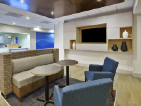 Holiday Inn Express & Suites MANCHESTER-CONF CTR(TULLAHOMA) by IHG Hotels in Coffee County