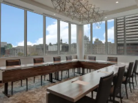 แฮมป์ตัน อินน์ บาย ฮิลตัน มอนทรีออลดาวน์ทาวน์ โรงแรมในมอนทรีออล