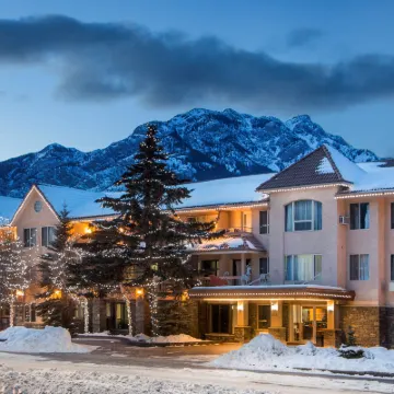 Red Carpet Inn Hotels near The Whyte
