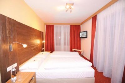 Double Room König Photo