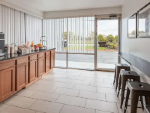 SureStay Hotel by Best Western Findlay Hotels in Findlay