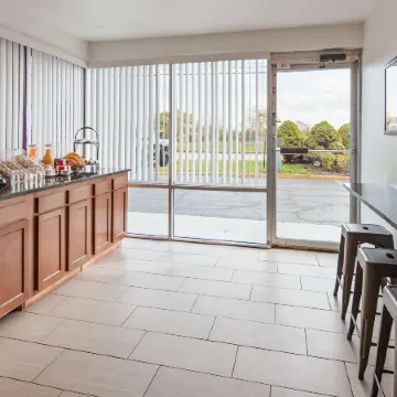 SureStay Hotel by Best Western Findlay