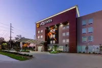 La Quinta by Wyndham Lafayette Oil Center のホテル