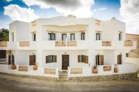 Theoxenia Kasos Luxury Apartments Hotel dekat Agia Kara