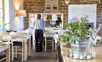Mikro Papigo 1700 Hotel & Spa
