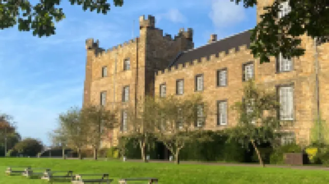 Lumley Castle Hotel Hotel di 