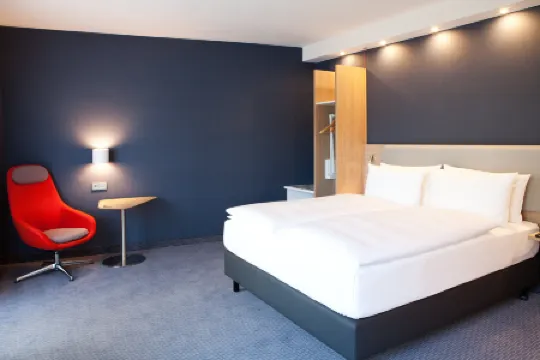 โรงแรม Holiday Inn Express Düsseldorf Airport บาย IHG