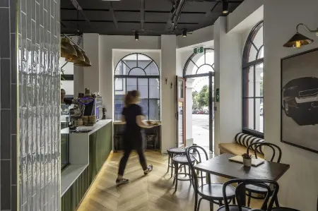 Oaks R Suites Geelong Отели в г. Джелонг