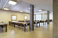 Scuol Youth Hostel - breakfast