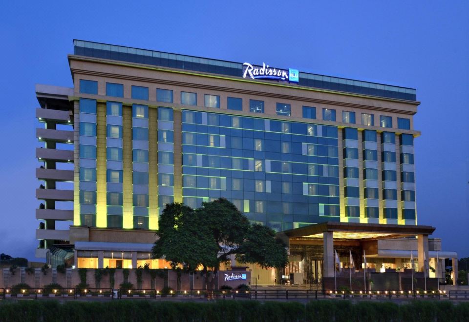 Trident Jaipur HotelOver view