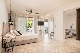 Ino Hotel & Suites