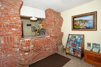 National 9 Motel Hotels in Felton