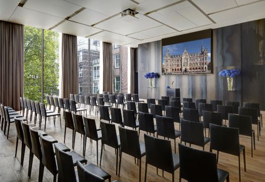 Conservatorium Hotel 위치