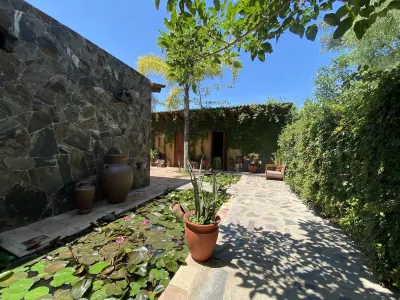 Las Jaras Aguas Termales فنادق في 