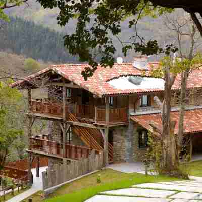 Arantza Apartamentuak Hotel Exterior