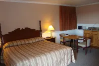 Royal Napanee Inn Hotels near Macpherson House & Park