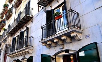 Kalamarina Rooms