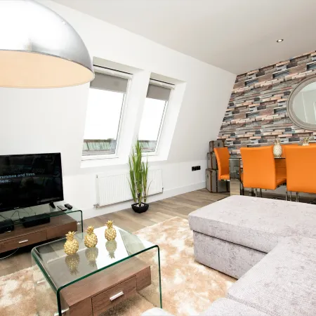 Your Apartment | Bristol Rowan Tree - No.8