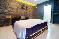 Patoey House