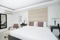 8 Suites by Fat Jimmy's Hotel a Talisay