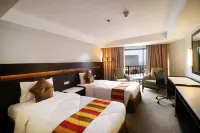 Century Park Hotel Hotel dekat IEMELIF Cathedral
