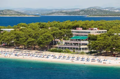 Hotel Zora Hotel in zona Velika Raduca beach