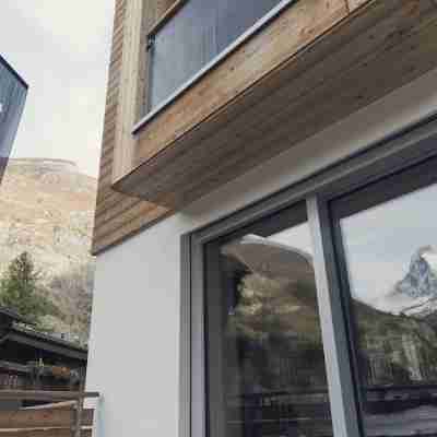 Overlook Lodge by Cervo Zermatt Hotel Exterior