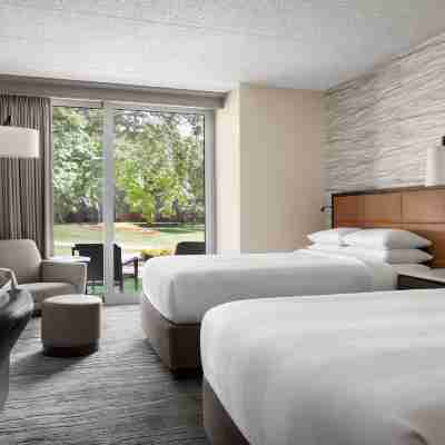 Lincolnshire Marriott Resort Rooms
