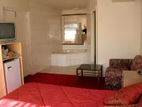 Peninsula Motor Inn - Family