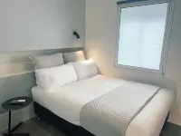 Sydney Boutique Hotel - balcony