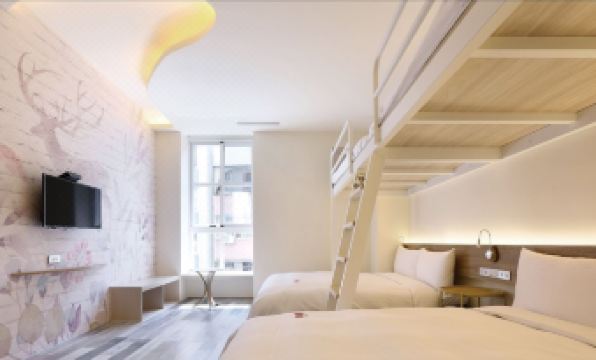 Mini Hotel (Taichung Station)