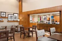 Hampton Inn & Suites Manchester-Bedford - sarapan