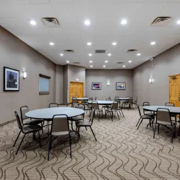 Comfort Inn the Pointe Отели рядом с достопримечательностью «Подковообразный водопад»